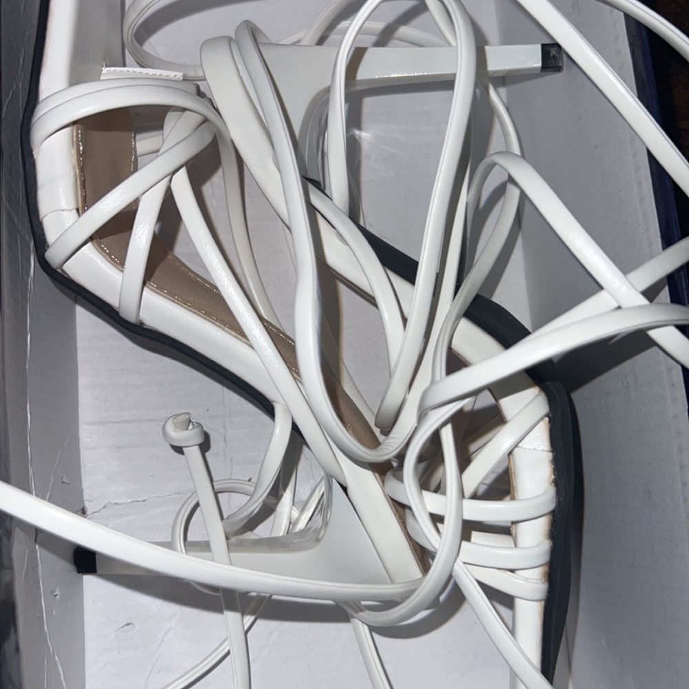 White high heels size 37 , 6.5 US